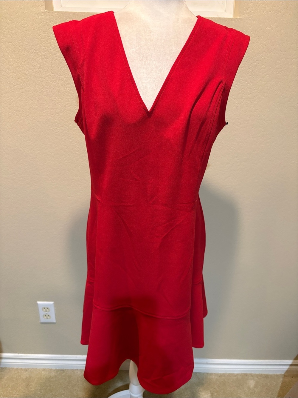 Vince Camuto Red V-Neck Sleeveless Fit-and-Flare Dress